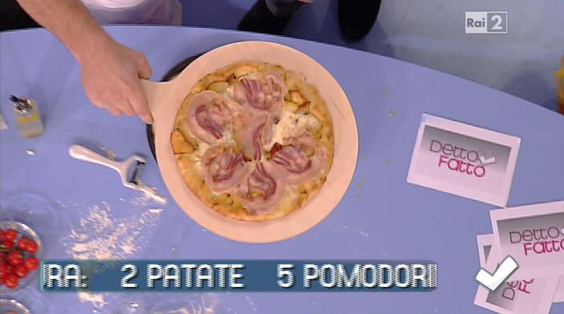 pizza con patate provola e pancetta