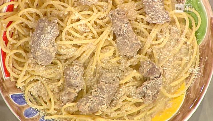 bucatini alla genovese