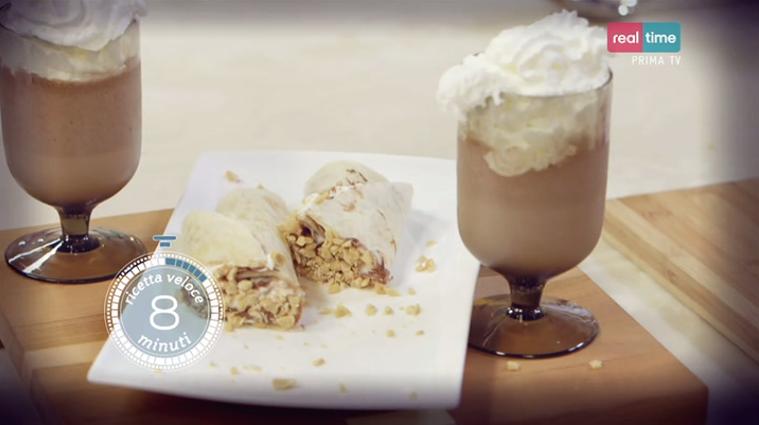 rotolo dolce di piadina con smoothie