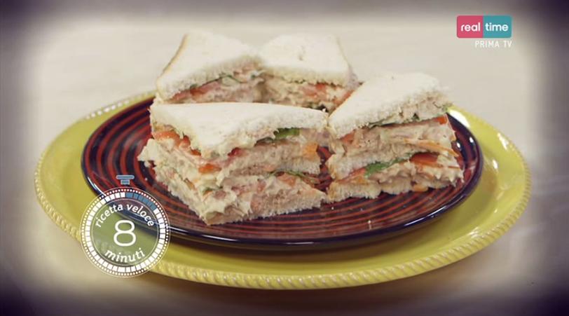 tuna salad e sandwich