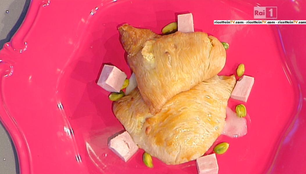 La prova del cuoco Ricetta sfogliatelle ricce salate con ricotta e