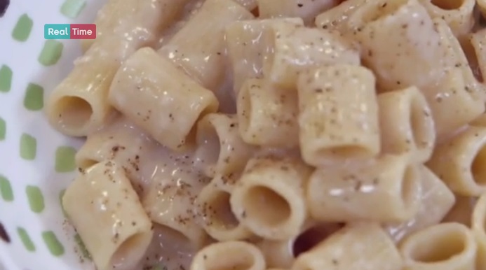 pasta cacio e pepe