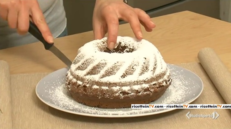 ciambellone al latte caldo e cacao