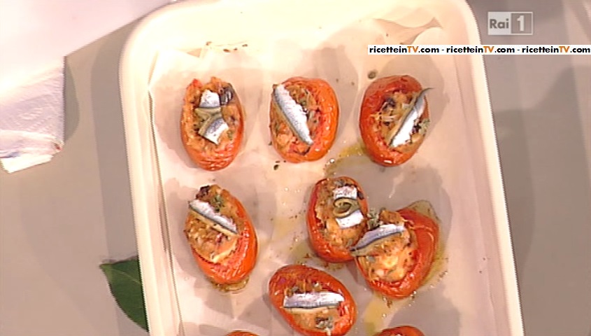 San Marzano ripieni di pane tuosto e alici