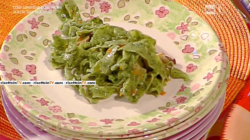 pappardelle verdi con funghi e castagne