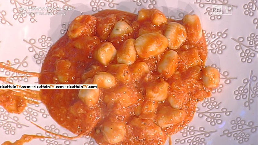 gnocchetti di ricotta con pomodoro e mozzarella di Anna Moroni