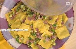 ravioli di patate con zucchine e prosciutto di Alessandra Spisni
