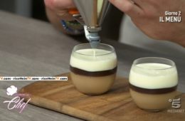 panna cotta al caffè con biscottini al cacao
