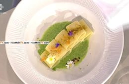 paccheri con crema di cime di rape polvere di cozze e bottarga di Lesina di Gegè Mangano