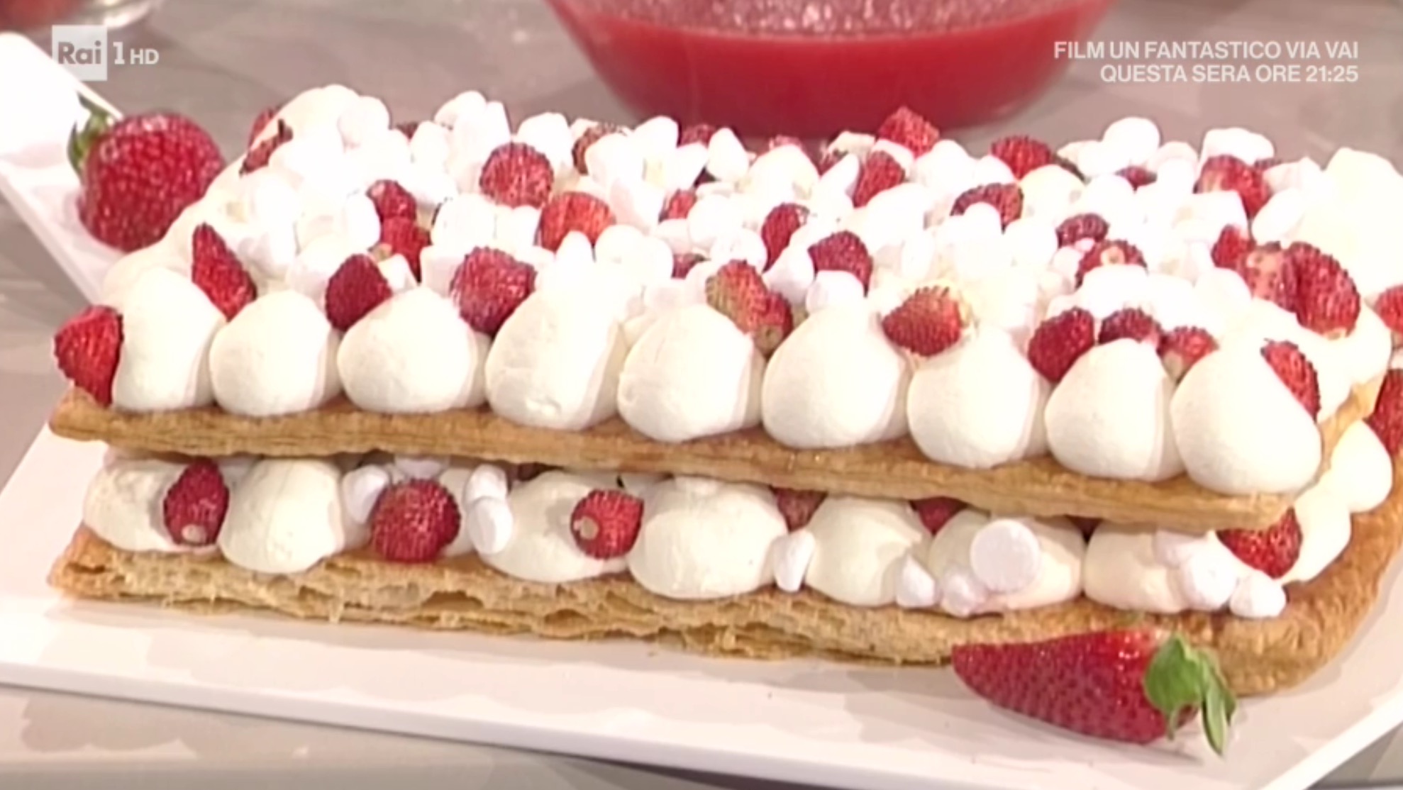 La Prova Del Cuoco Ricetta Millefoglie Con Fragole Di Bosco E Crema Chantilly Di Sergio Barzetti