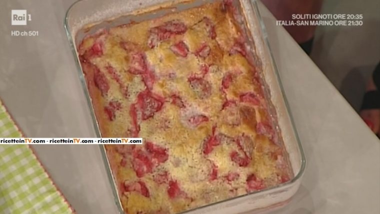 clafoutis di fragole cocco e lime di Anna Moroni