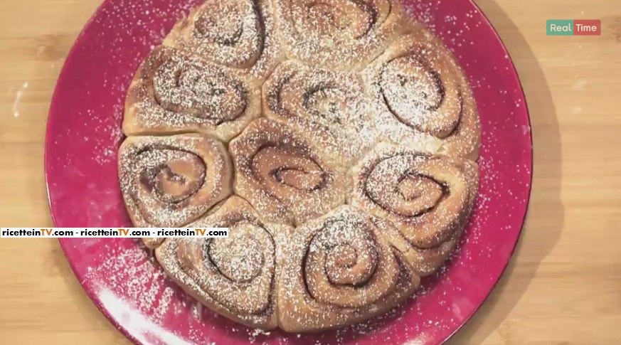 torta di rose alla cannella