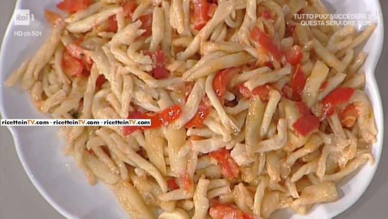 strozzapreti con melanzane di Donna Calì di Alessandra Spisni