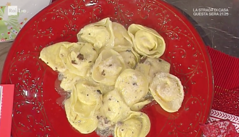 ravioli con ricotta prosciutto cotto e tartufo di Anna Moroni