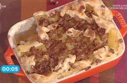 pasticcio di maccheroni al ragù di salsiccia