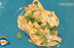 tagliatelle cacio e pepe ai frutti di mare