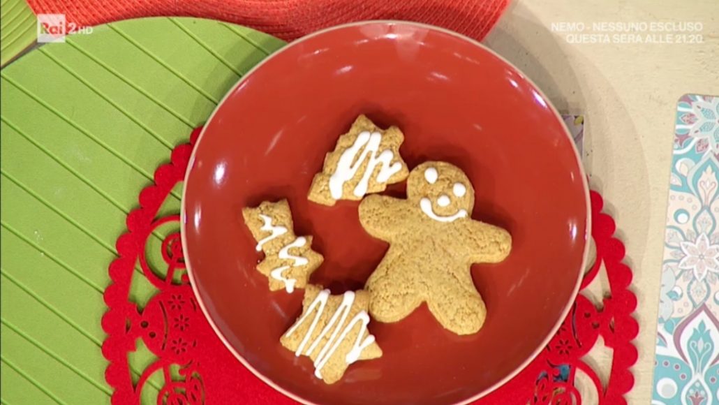 Biscotti Speziati Di Natale Anna Moroni.I Fatti Vostri Ricetta Biscotti Speziati Per L Albero Di Natale Di Simone Loi