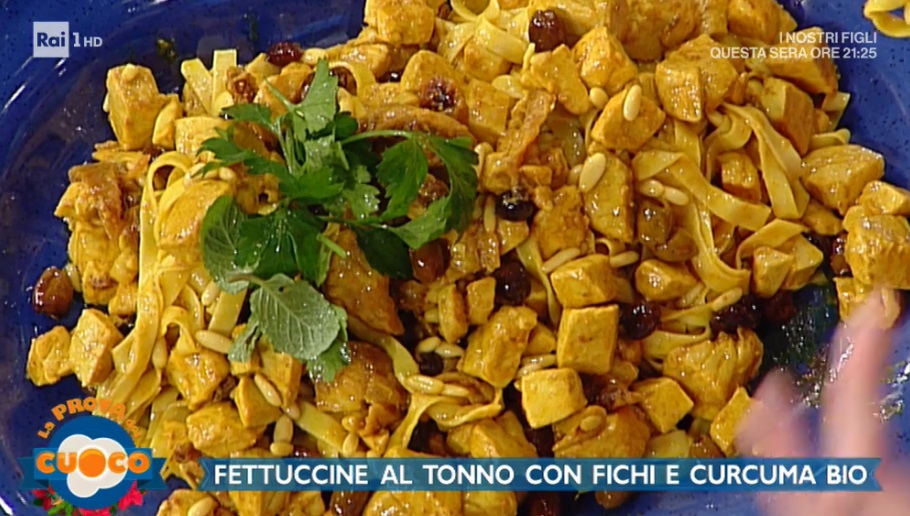 fettuccine al tonno con fichi e curcuma di Diego Bongiovanni