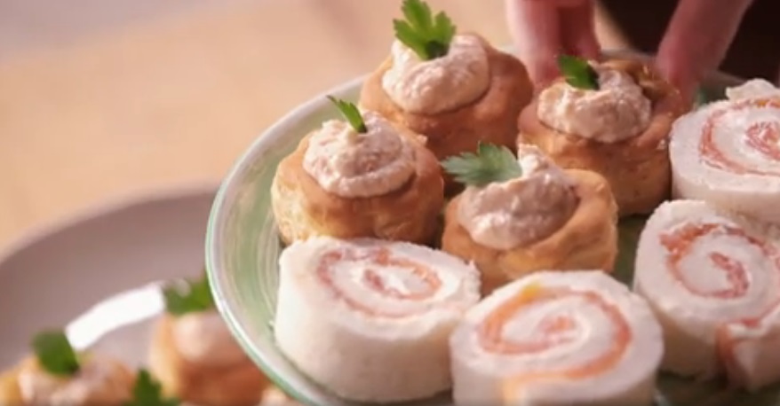 Ricetta Tronchetto Di Natale Benedetta Parodi.Fatto In Casa Per Voi Ricetta Tris Di Antipasti Di Mare Di Benedetta Rossi