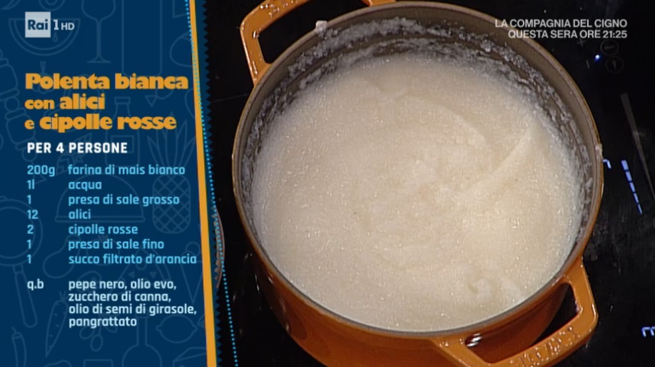 La prova del cuoco Ricetta polenta bianca con alici e cipolle rosse