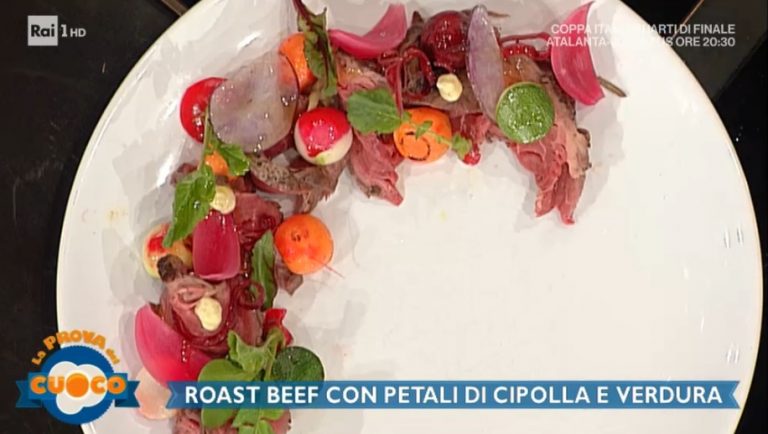 roast beef con petali di cipolle e verdura di Marco Bottega