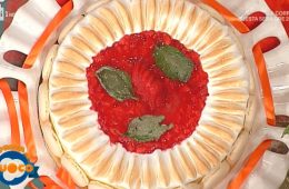 torta alle fragole basilico e limone di Sal De Riso