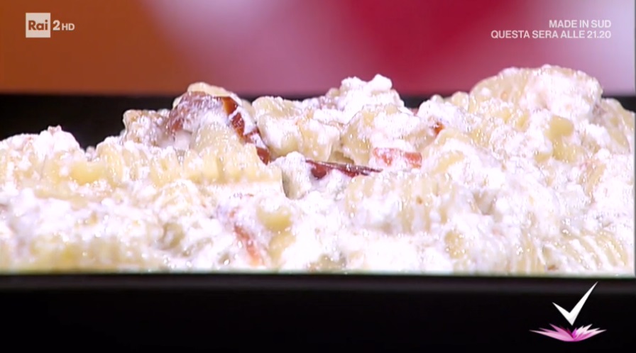 pasta con il sugo di ricotta e dolcetto di ricotta di Bianca Guaccero