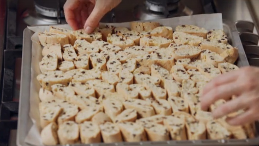 Fatto In Casa Per Voi Ricetta Cantucci Con Gocce Di Cioccolato Di Benedetta Rossi