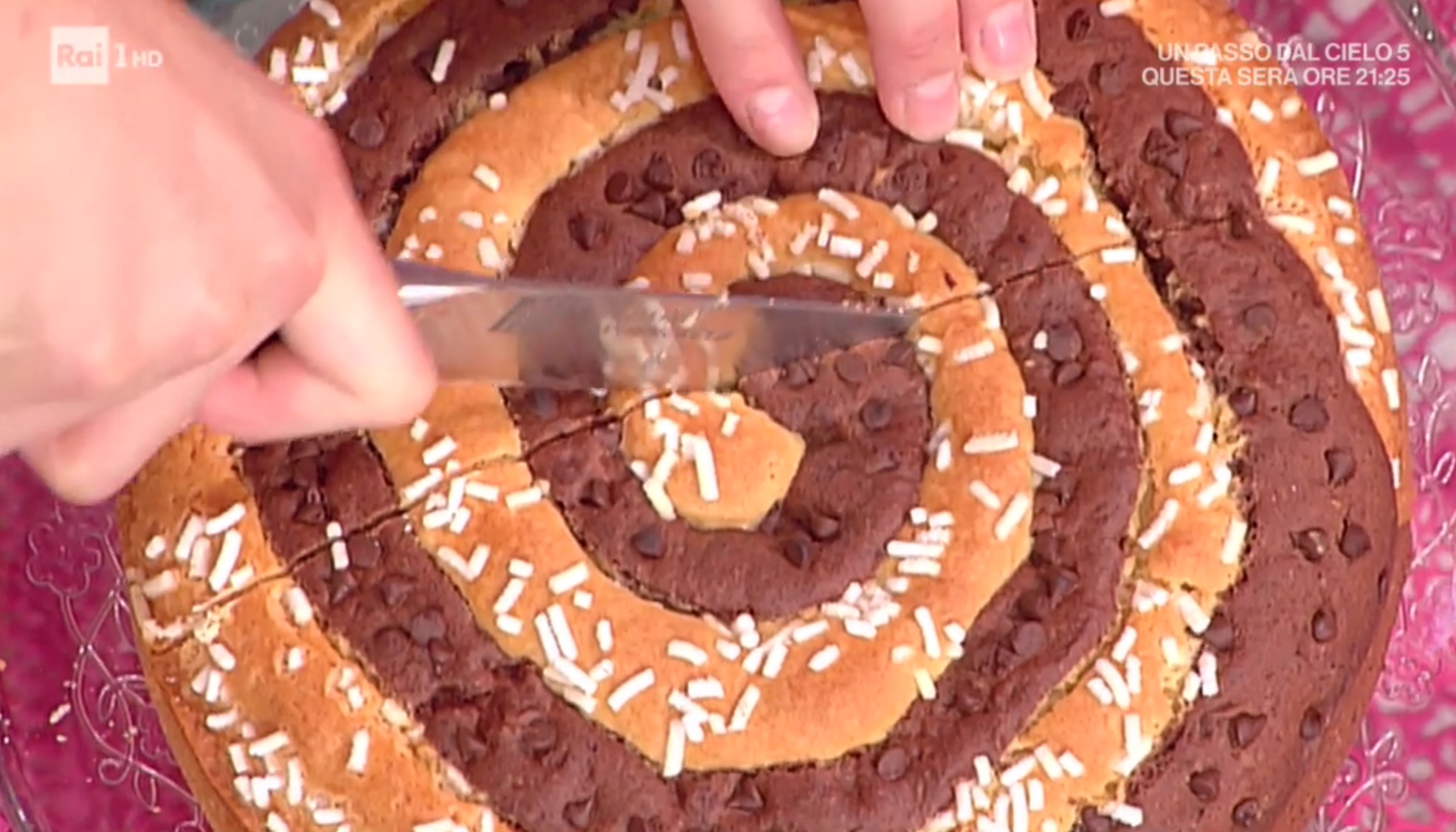 torta spirale bicolore di Natalia Cattelani