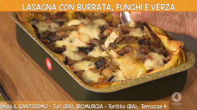 lasagna con burrata funghi e verza di Anna Moroni