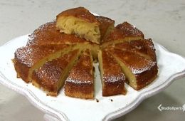 torta allo yogurt e mele caramellate