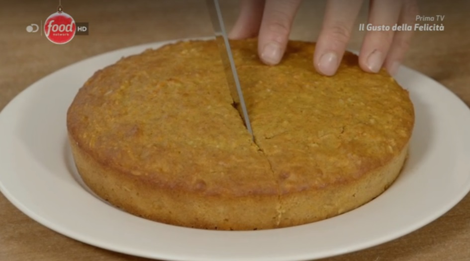 torta di carote con crema di yogurt