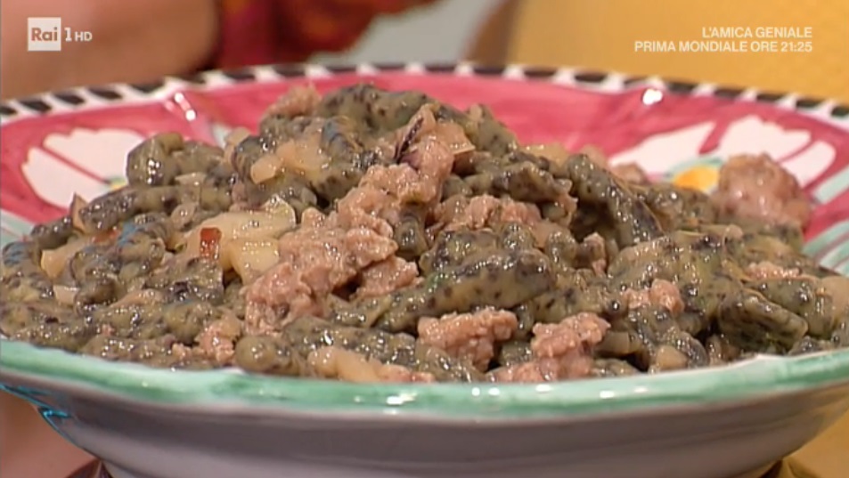 strozzapreti con radicchio e salsiccia di Alessandra Spisni