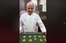 biscotti con confettura di Iginio Massari