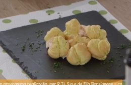 bignè al salmone affumicato di Anna Moroni
