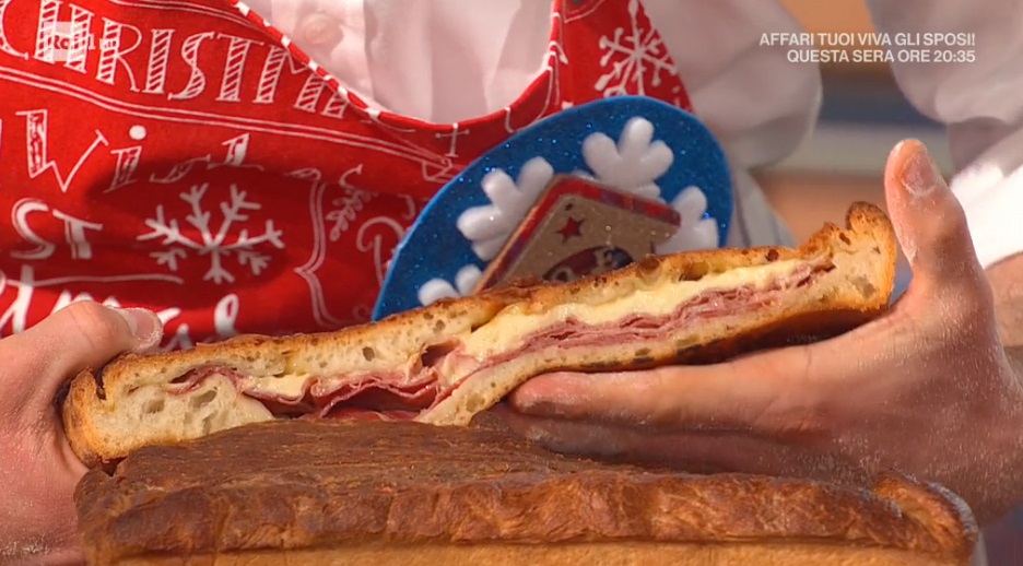 pizza ripiena cotto e fontina di Fulvio Marino