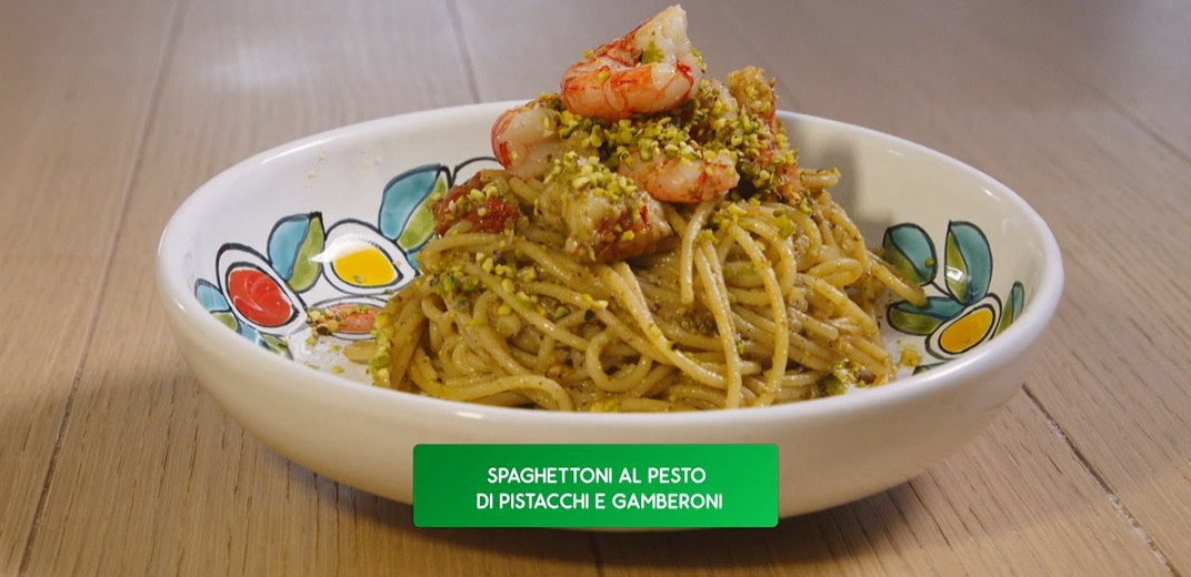 spaghetti al pesto di pistacchi