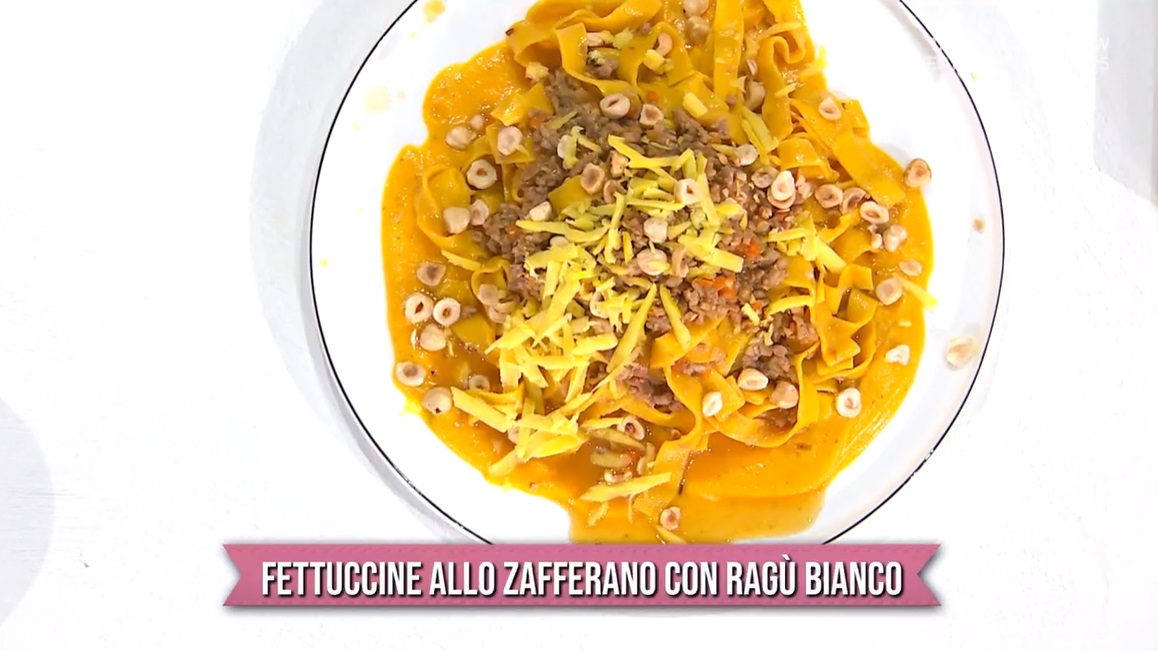 fettuccine allo zafferano con ragù bianco di Fabio Potenzano