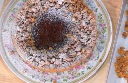 crostata al rabarbaro e fragole di Barbara De Nigris