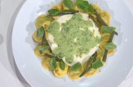 tortelli ripieni di pesto e prescinseua di Ivano Ricchebono