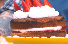 torta straordinaria alle fragole di Valentina Leporati