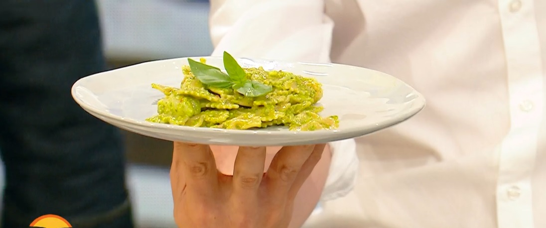 farfalle al pesto di pistacchio e agrumi