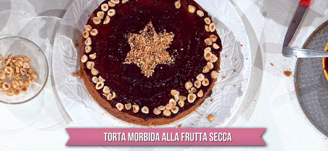 torta morbida alla frutta secca di Natalia Cattelani