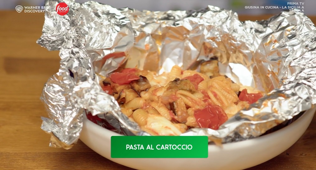 Giusina in cucina | Ricetta pasta al cartoccio di Giusina Battaglia