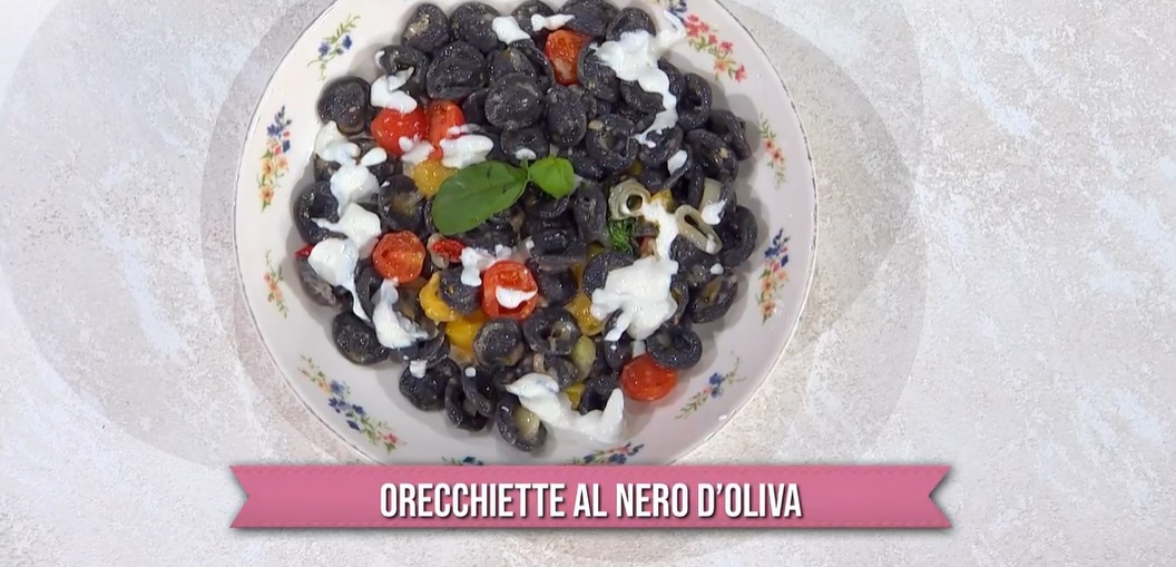 orecchiette al nero d'oliva di Antonella Ricci