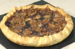 torta salata radicchio taleggio e noci