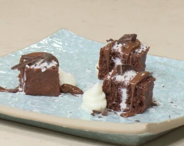 bocconcini di pan di Spagna ricotta e cioccolato
