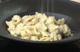 pasta con pesto di zucchine e ricotta