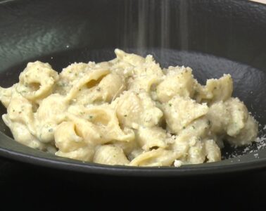 pasta con pesto di zucchine e ricotta