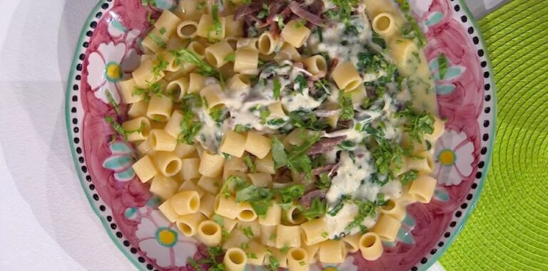 pasta con rucola squacquerone e crudo